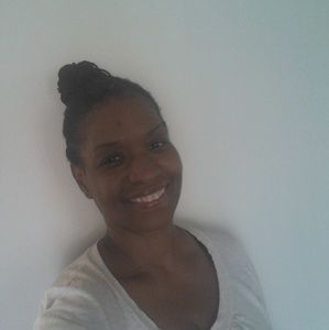 Meet your Posher, Cassandra